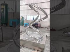 مجسمه جنبشی 