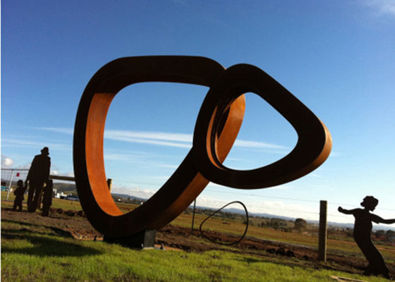 قیمت خوب طراحی سفارشی چند ضلعی Corten Steel Sculpture، مجسمه های باغی زنگ زده برای دکوراسیون آنلاین