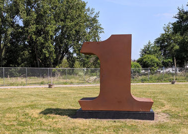 قیمت خوب مجسمه سازی تزئینی معاصر در فضای باز فلزی مجسمه Corten شماره مجسمه آنلاین