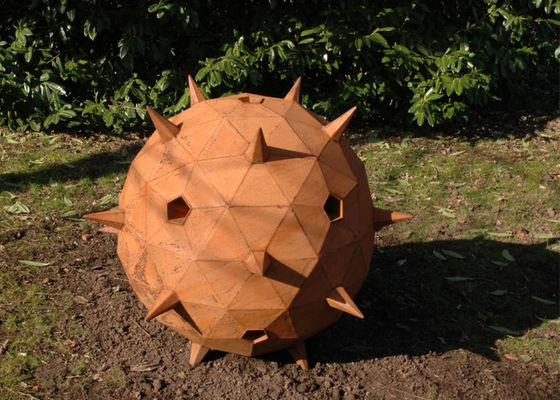 اندازه سفارشی Corten Steel Rusty Garden Thorn مجسمه توپ