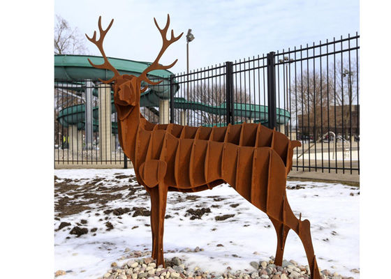 مجسمه سازی معاصر گوزن در فضای باز Corten Steel